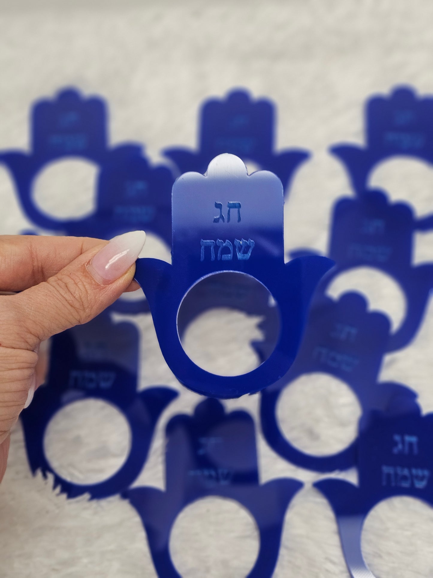 Hamsa design napkin holder with personalized engraving – Jewish dining