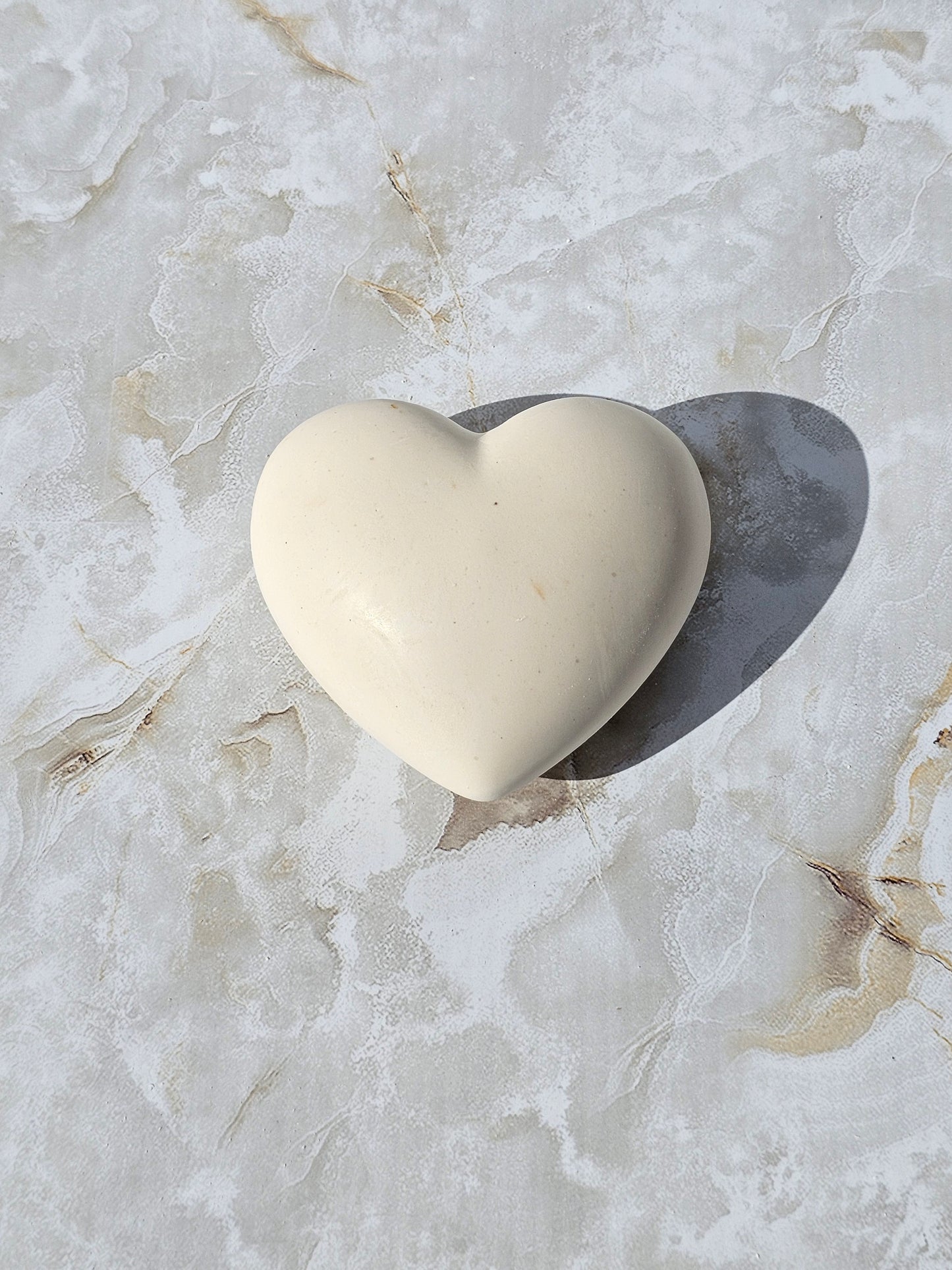 Natural stone look Hebrew blessing heart on marble — handmade Judaica home decor and meaningful Jewish gift